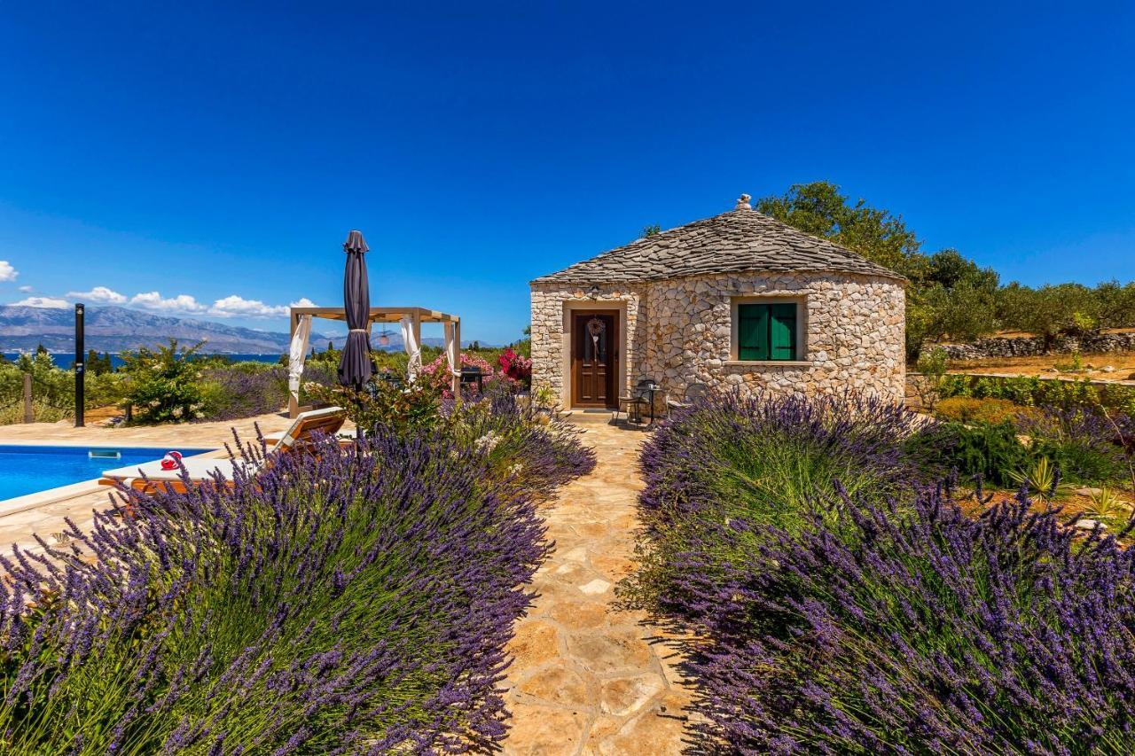 Magical Island Home Supetar Extérieur photo