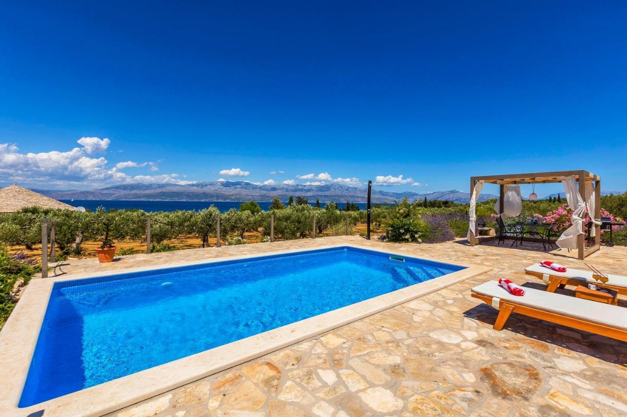 Magical Island Home Supetar Extérieur photo